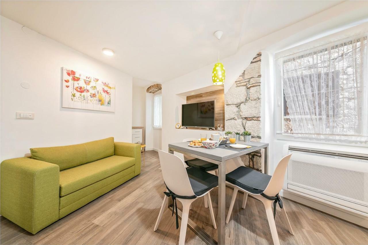 Mariva Downtown Apartment With Free Parking روفينج المظهر الخارجي الصورة