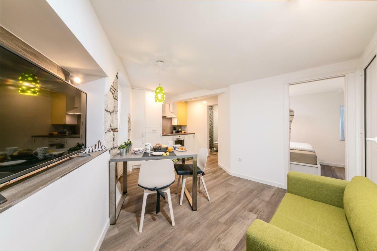 Mariva Downtown Apartment With Free Parking روفينج المظهر الخارجي الصورة
