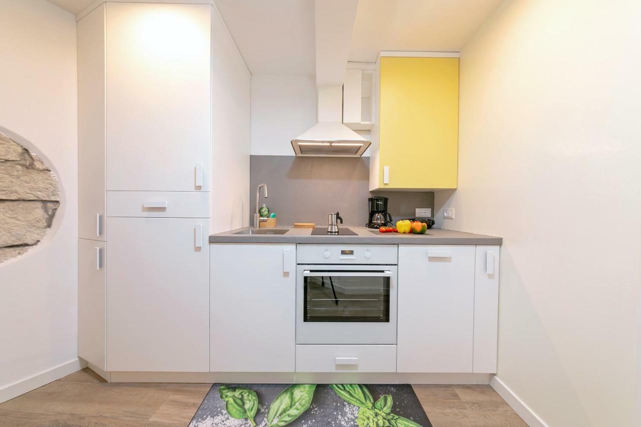 Mariva Downtown Apartment With Free Parking روفينج المظهر الخارجي الصورة