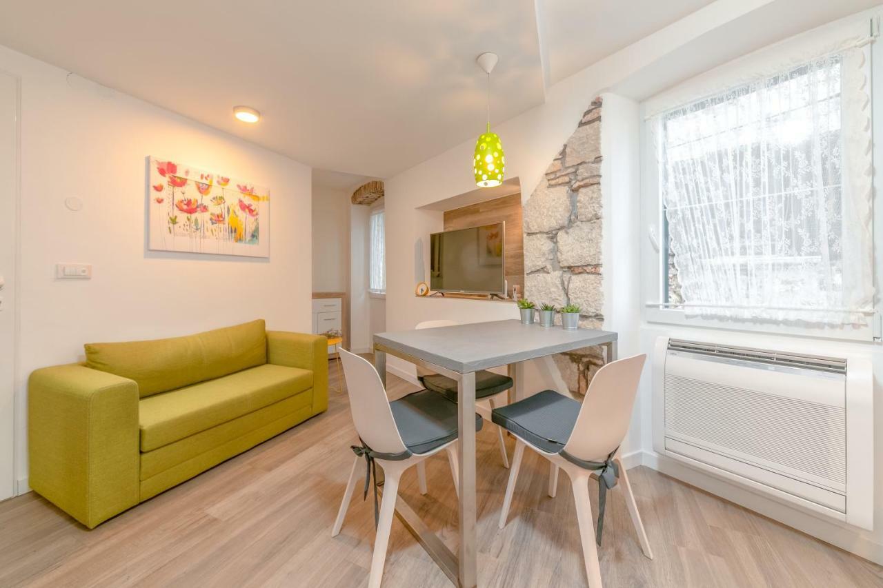 Mariva Downtown Apartment With Free Parking روفينج المظهر الخارجي الصورة